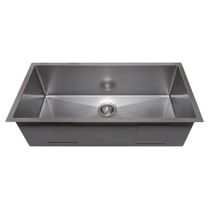 Stainless steel single-bowl undermount kitchen sink with round drain strainer