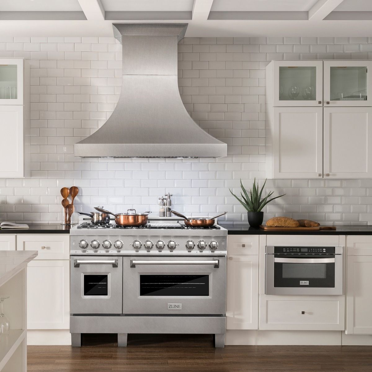 ZLINE stainless steel dual fuel range with cooktop knobs and two oven doors